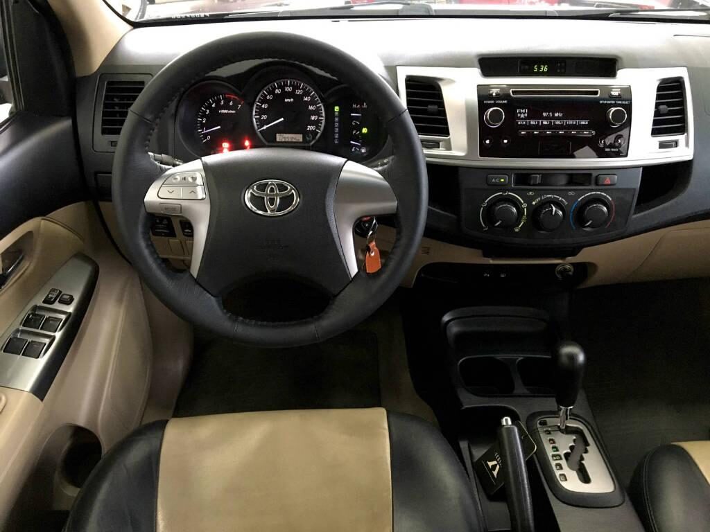 Toyota Hilux SW4 SW4 SR 4x2 2.7/ 2.7 Flex 16V Aut. 2015
